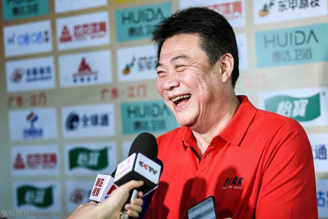 秘书打屁股撅高晾臀sp